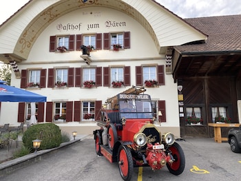 hotel and restaurant baren