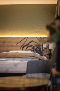 hotel and restaurant baren