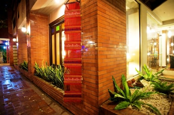 chiang mai gate hotel