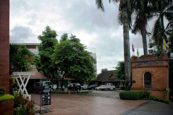 chiang mai gate hotel