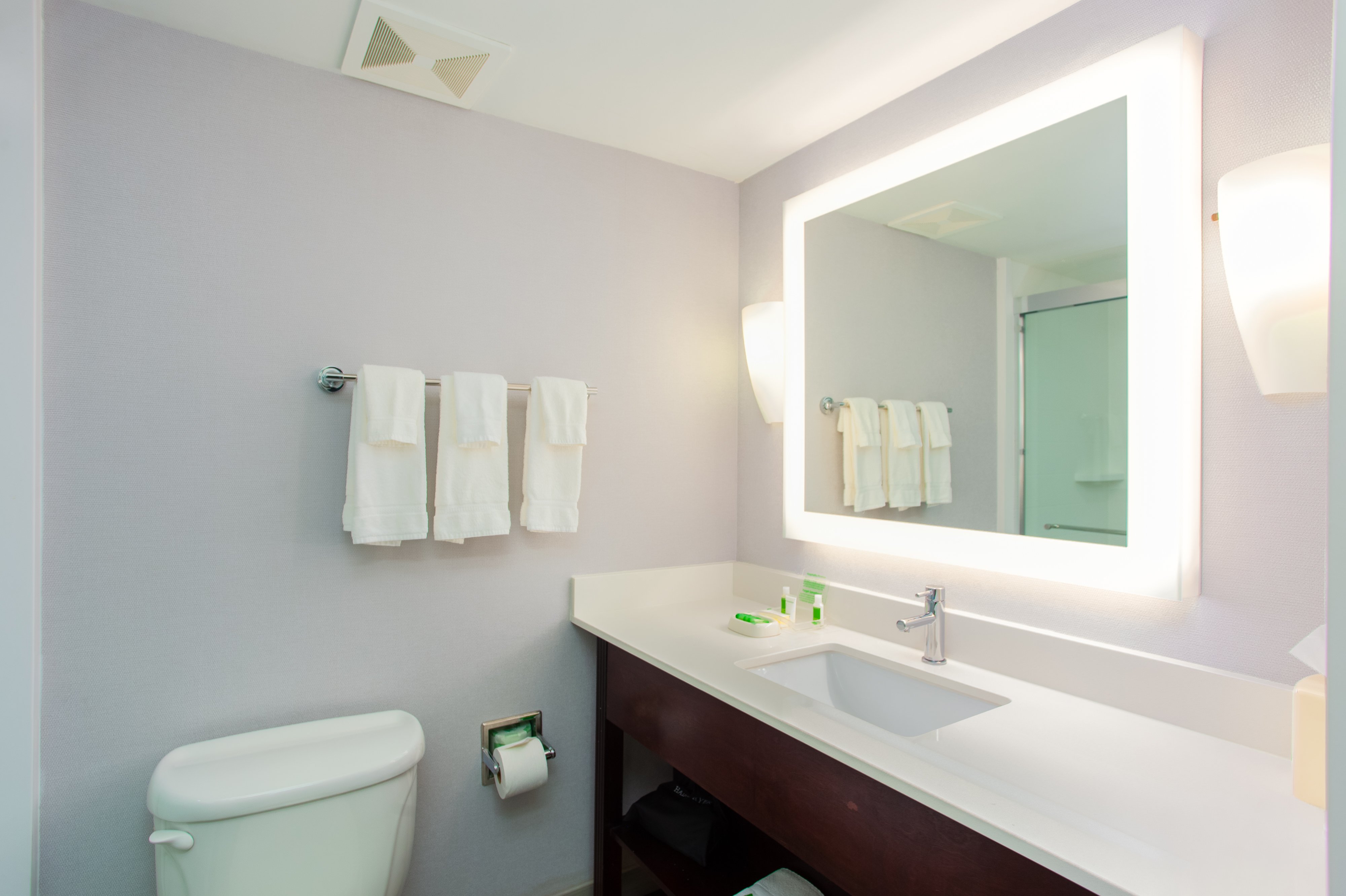 holiday inn and suites tallahassee conference ctr n