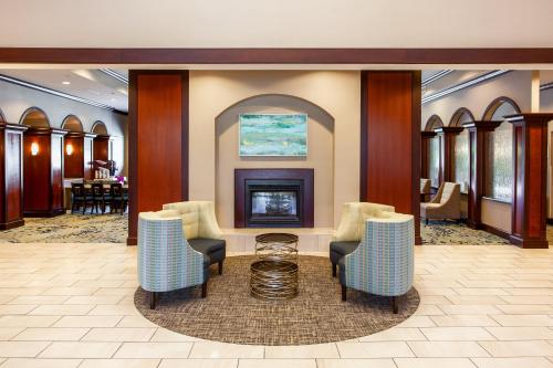 holiday inn and suites tallahassee conference ctr n