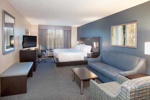 holiday inn and suites tallahassee conference ctr n