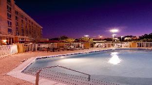holiday inn and suites tallahassee conference ctr n