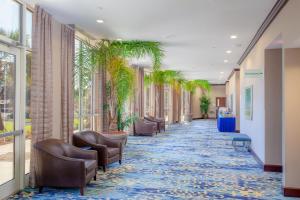 holiday inn and suites tallahassee conference ctr n