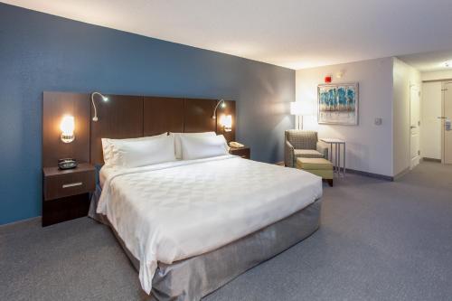 holiday inn and suites tallahassee conference ctr n