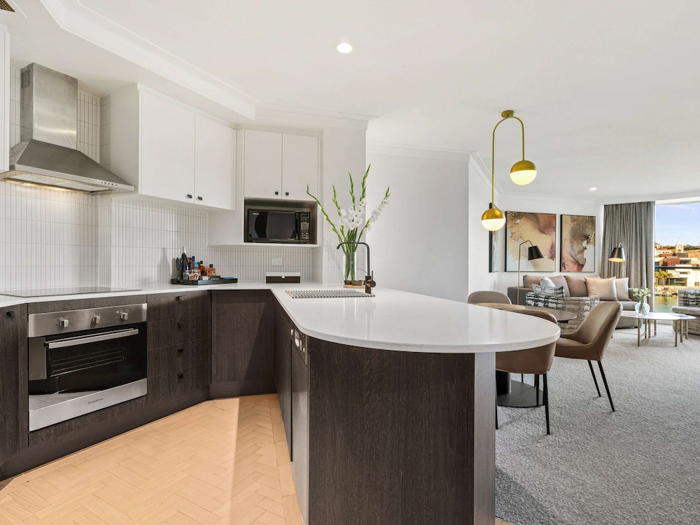 pullman quay grand sydney harbour