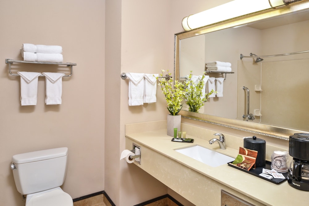 hotel chino hills