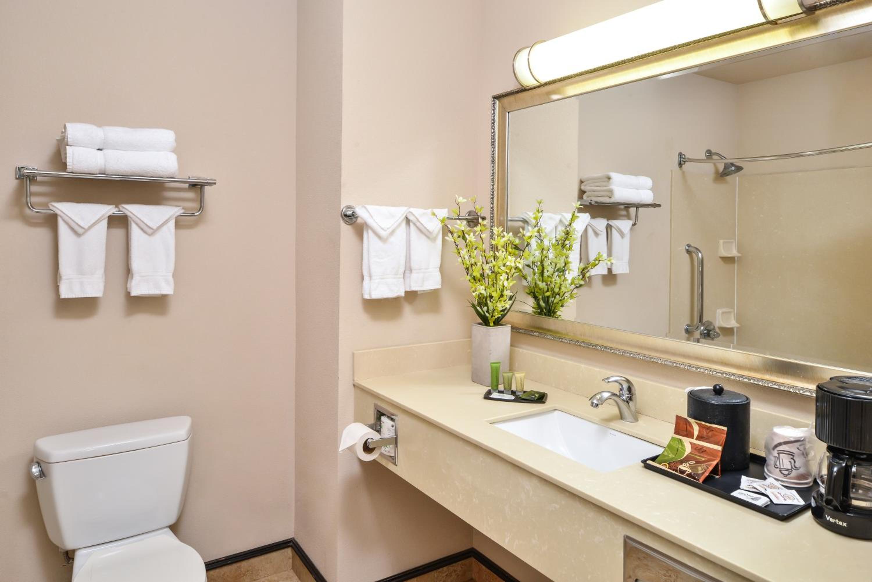 hotel chino hills