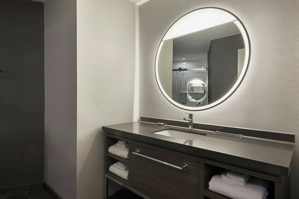 hotel chino hills