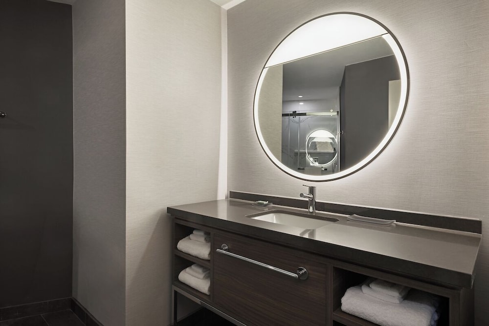 hotel chino hills
