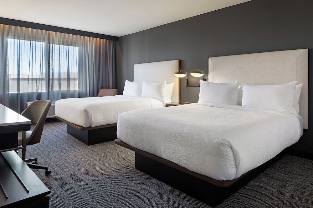 hotel chino hills