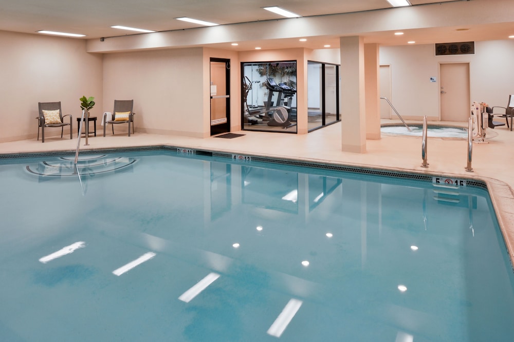 hotel chino hills