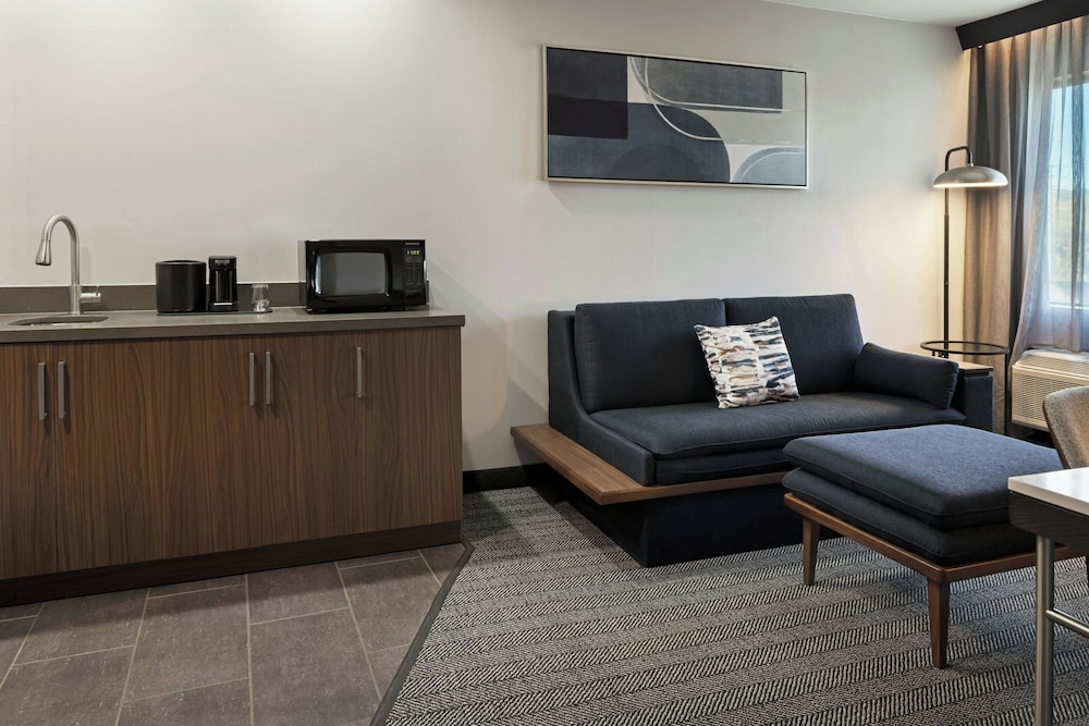 hotel chino hills