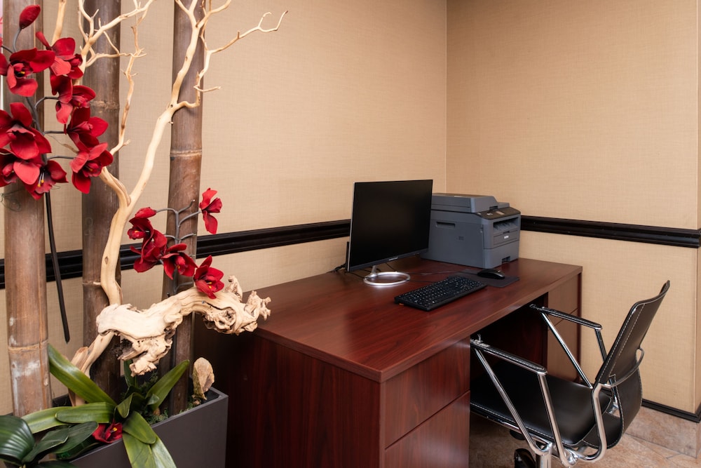 hotel chino hills