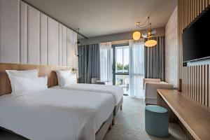 golden tulip lyon ouest techlid hotel and spa