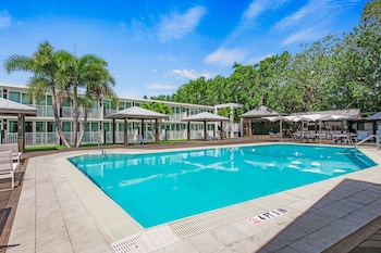 Casey Key Resorts - Mainland,1650 South Tamiami Trail,3 star