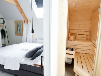 romantic luxurious wellness house near the veluwe