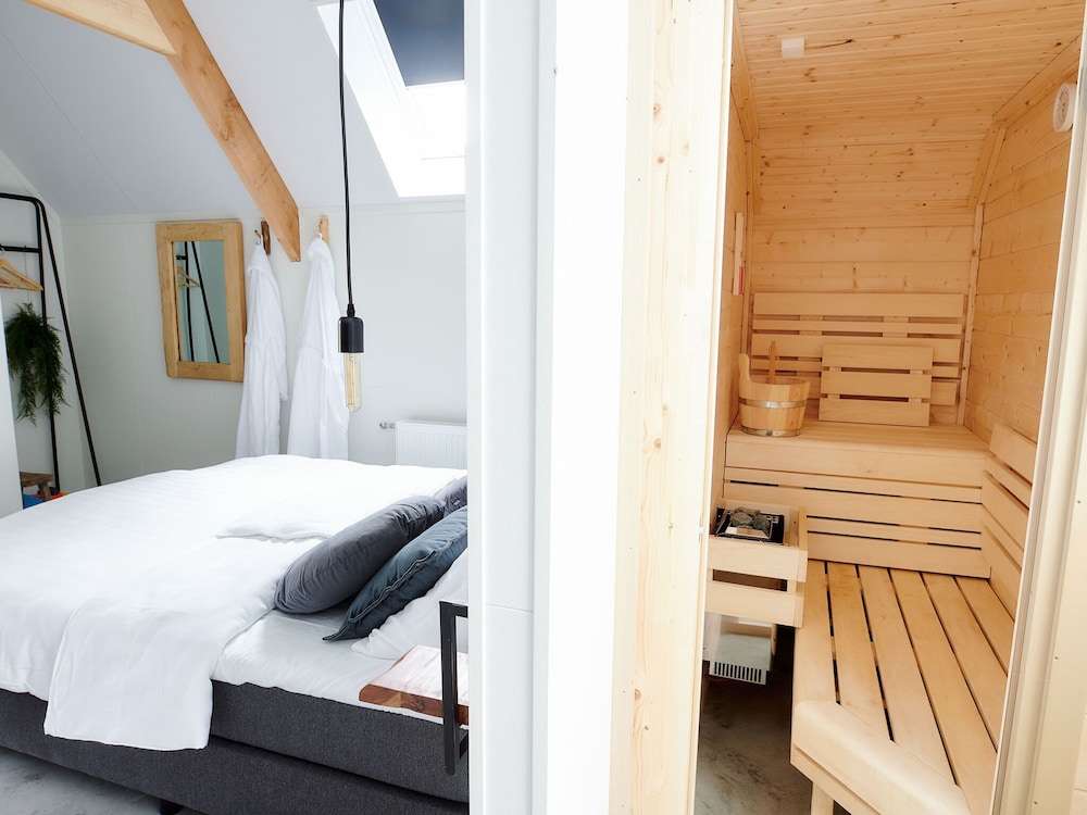 romantic luxurious wellness house near the veluwe