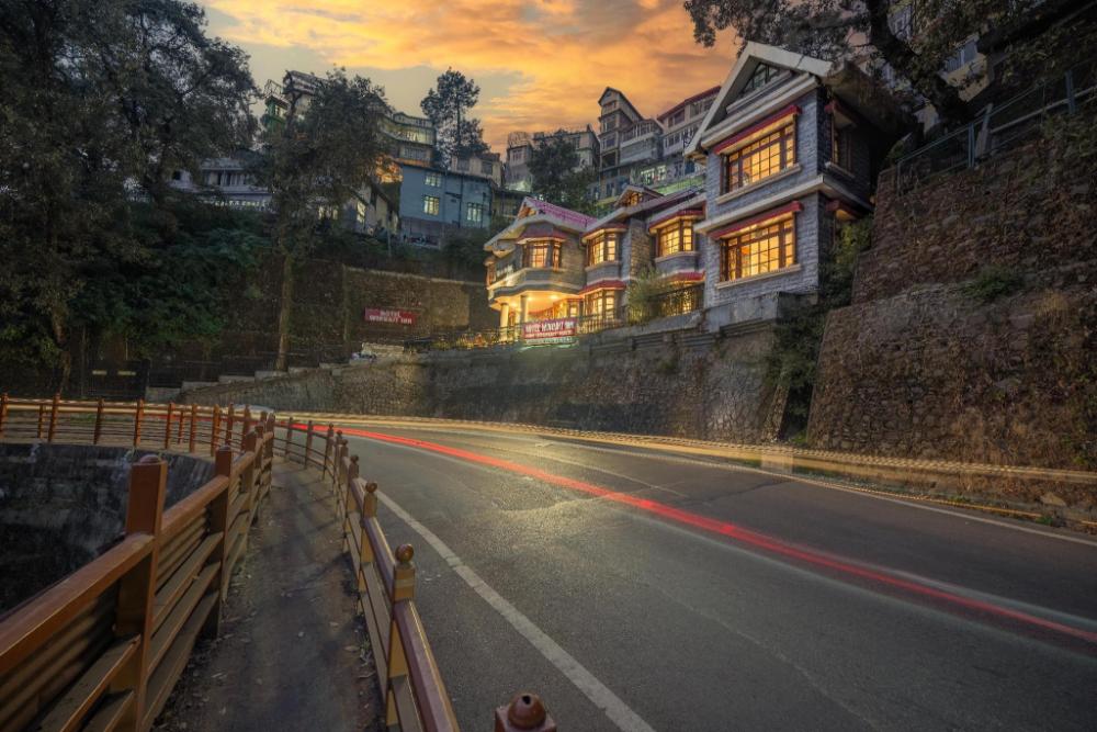 wingait inn hotel near the mall road