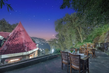 wingait inn hotel near the mall road