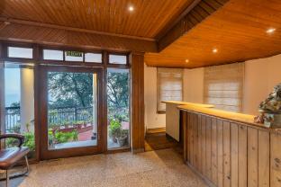 wingait inn hotel near the mall road