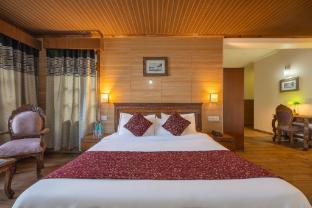 wingait inn hotel near the mall road