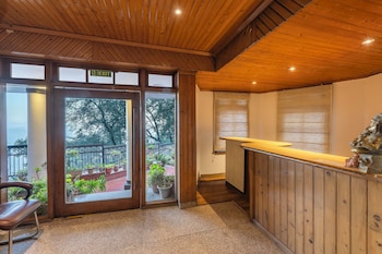 wingait inn hotel near the mall road