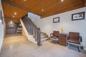 wingait inn hotel near the mall road