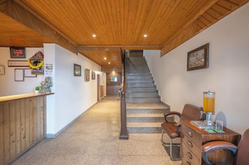 wingait inn hotel near the mall road