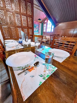 wingait inn hotel near the mall road