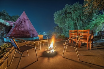 wingait inn hotel near the mall road