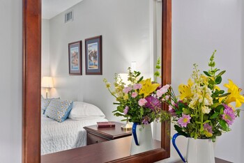 second floor standard suite bay view