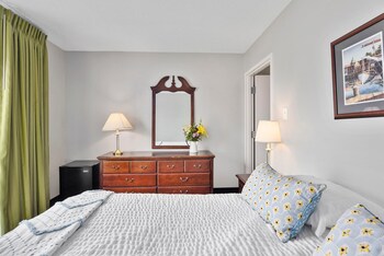 second floor standard suite bay view