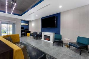 La Quinta Inn & Suites By Wyndham Tampa Central,Ozona>>Egypt Lake-Leto,3 star