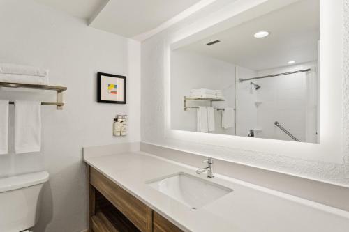 holiday inn tampa westshore airport area an ihg hotel
