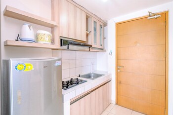 simply look studio room at margonda residence 2 apartment