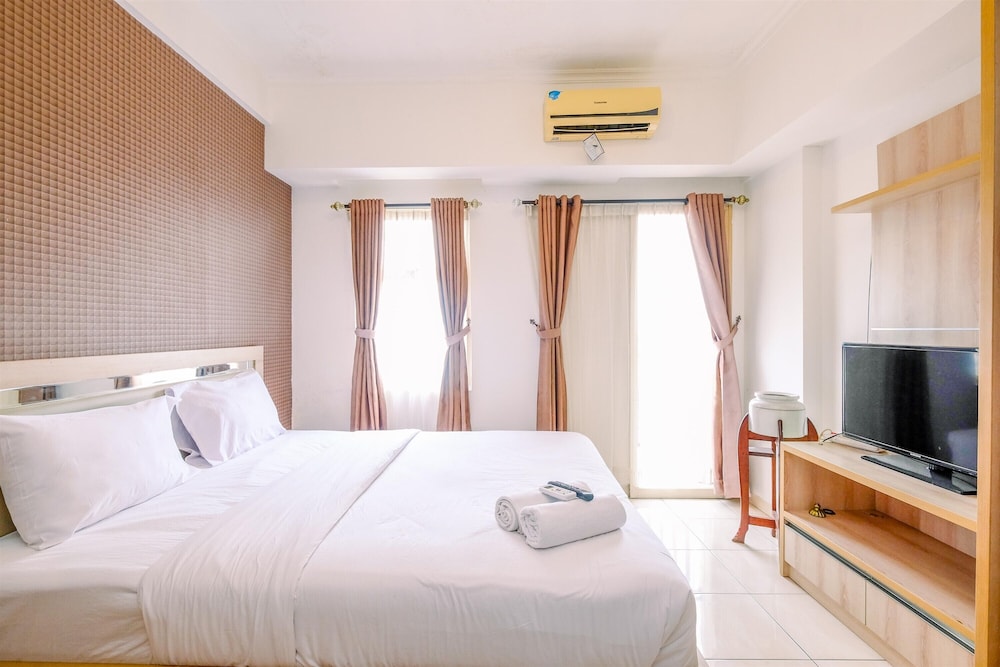 simply look studio room at margonda residence 2 apartment
