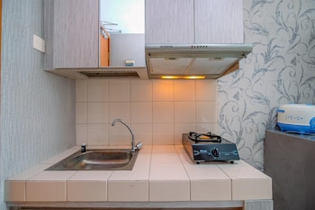 comfy studio apartment at margonda residence 3