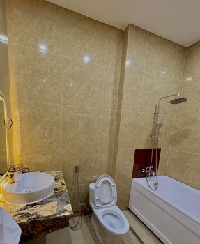 hoang hung hotel