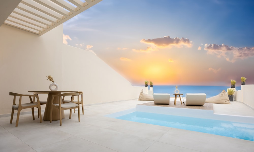pnoe luxury suites