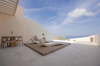 pnoe luxury suites
