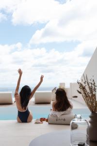 pnoe luxury suites