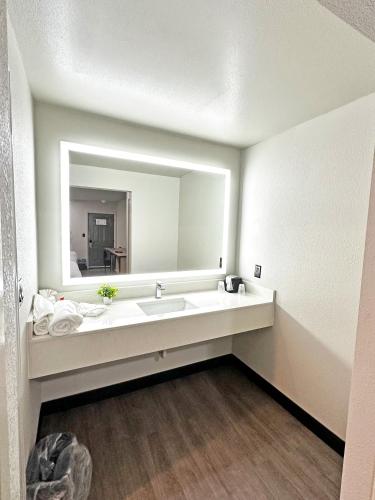 Imperial Suites,,0 star
