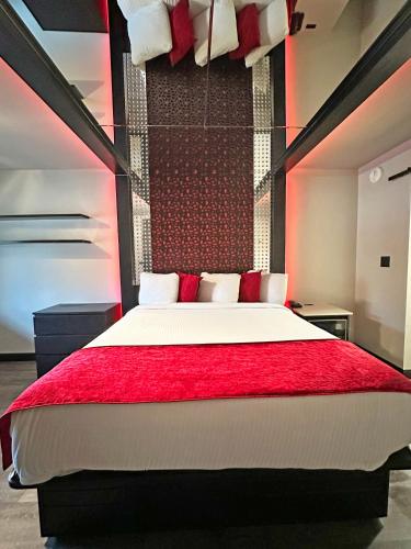 imperial suites