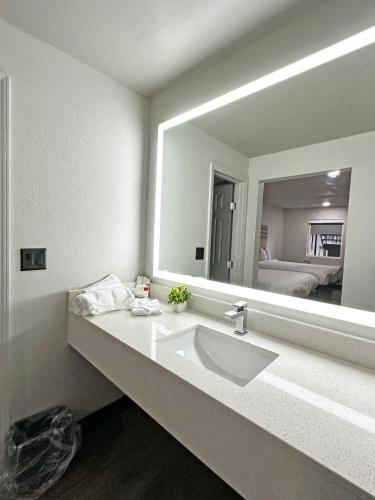 imperial suites