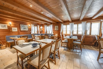 hotel alpina