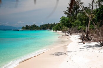 jsk mantanani island resorts