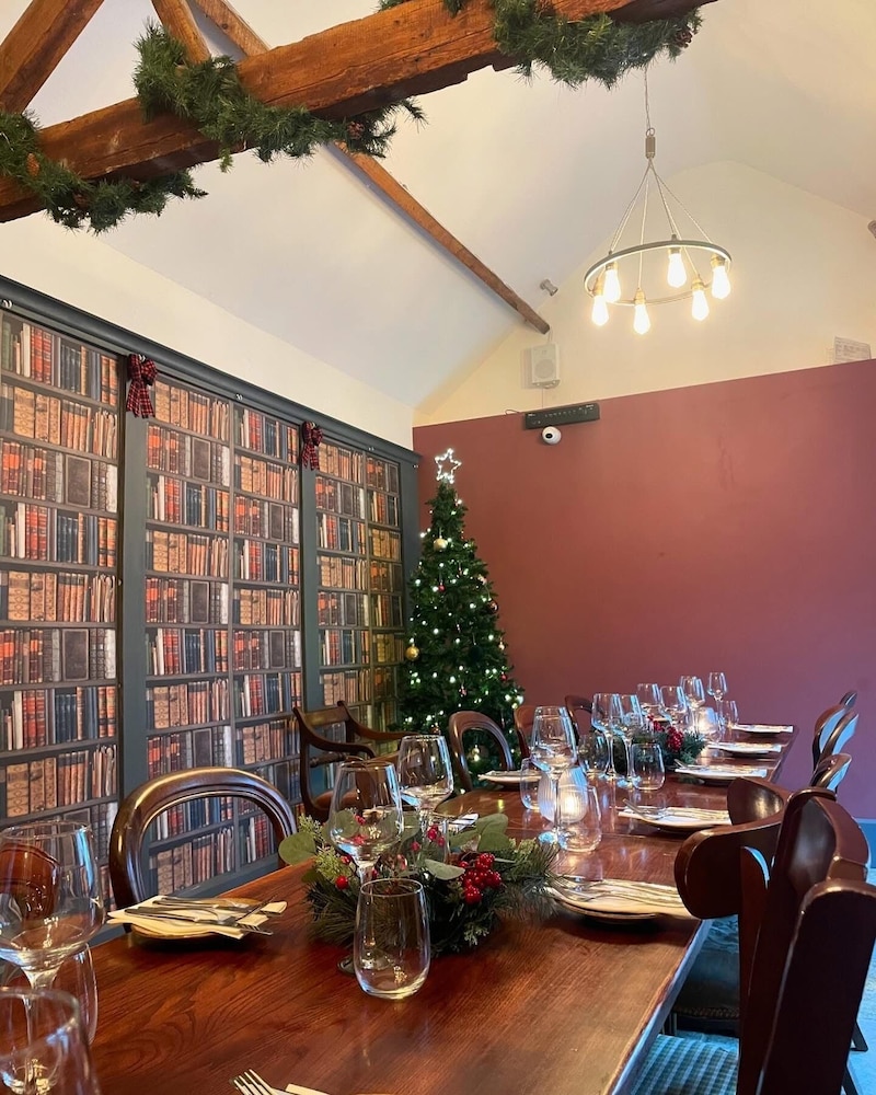 the baiting house and lodges