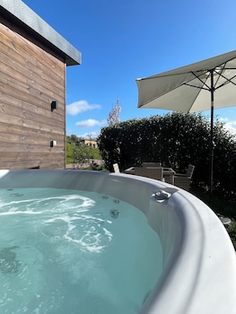 The Baiting House And Lodges,,4 star